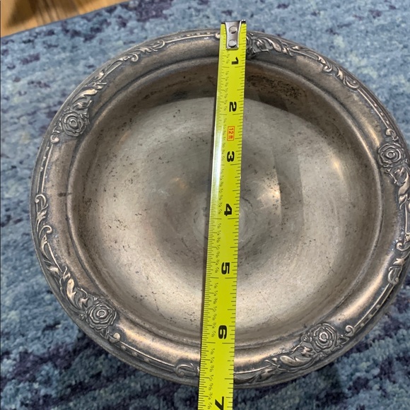 Sterling silver Vintage ‘Damask Rose’ ornate 6” raised bowl on weighted base - Picture 3 of 11